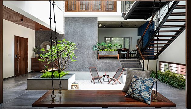 Getting Painted by Beautiful Hand